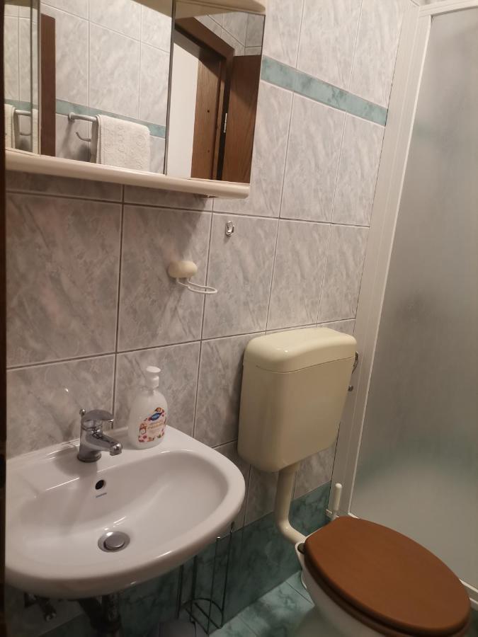 Apartments Petrica Malinska Εξωτερικό φωτογραφία