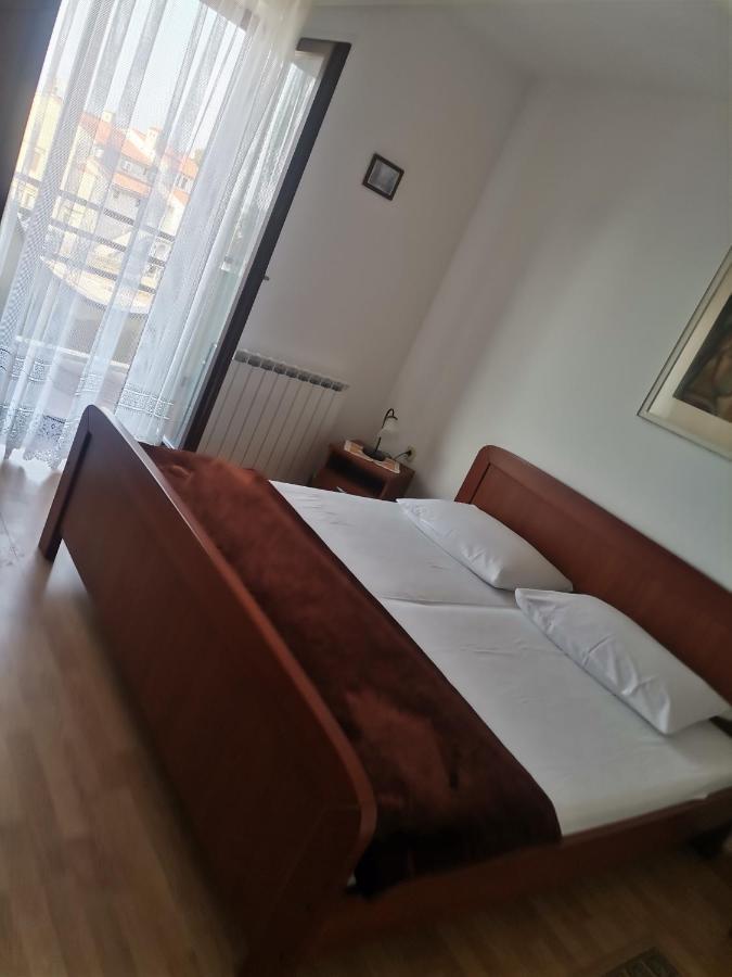 Apartments Petrica Malinska Εξωτερικό φωτογραφία