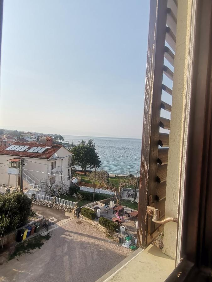 Apartments Petrica Malinska Εξωτερικό φωτογραφία