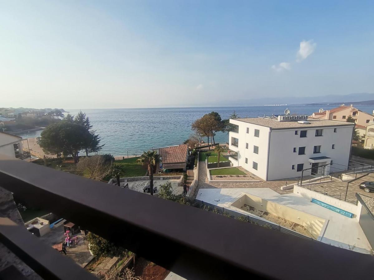Apartments Petrica Malinska Εξωτερικό φωτογραφία