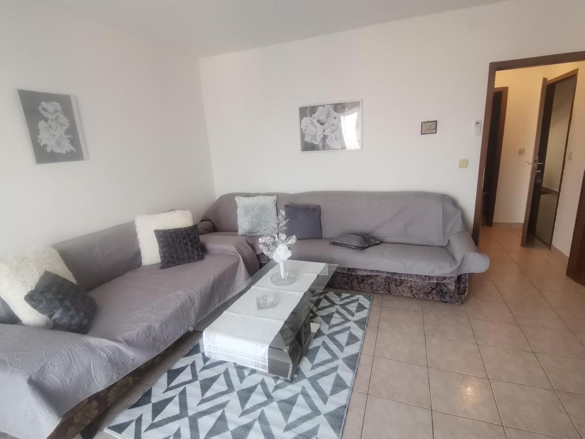 Apartments Petrica Malinska Εξωτερικό φωτογραφία