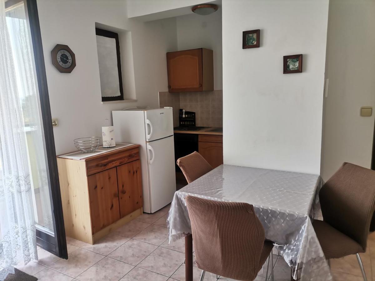 Apartments Petrica Malinska Εξωτερικό φωτογραφία