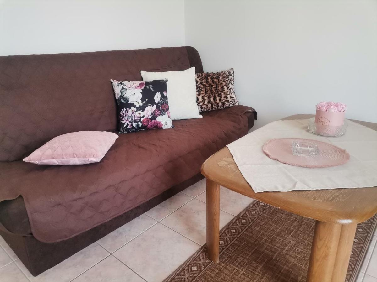 Apartments Petrica Malinska Εξωτερικό φωτογραφία