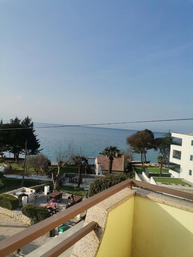 Apartments Petrica Malinska Εξωτερικό φωτογραφία