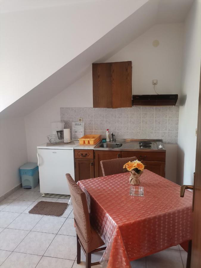 Apartments Petrica Malinska Εξωτερικό φωτογραφία