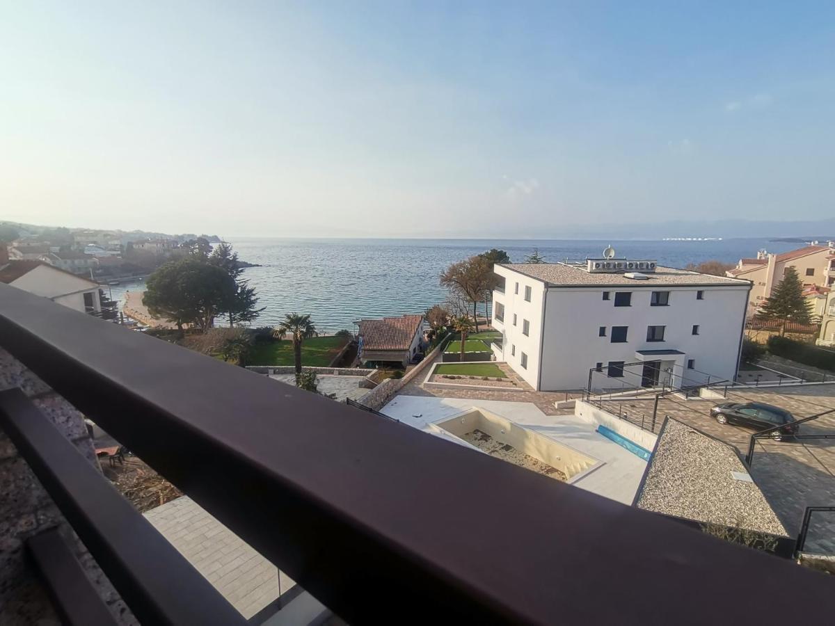 Apartments Petrica Malinska Εξωτερικό φωτογραφία